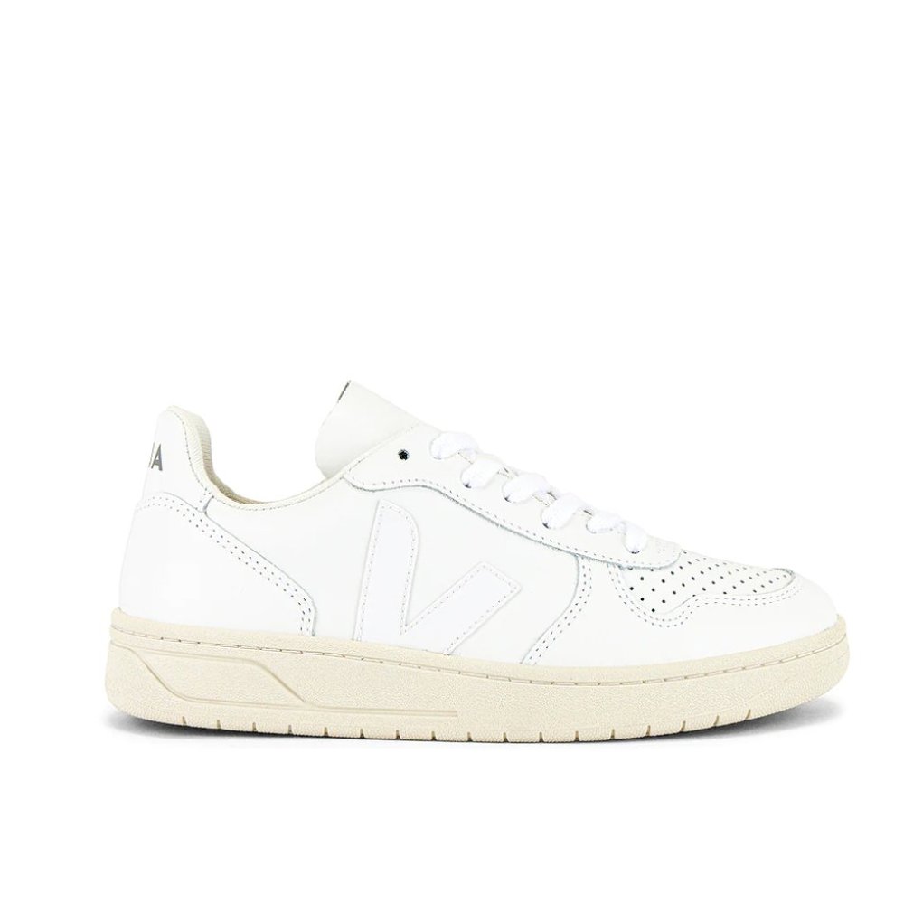 Veja V-10 Sneaker in Extra White - worn twice